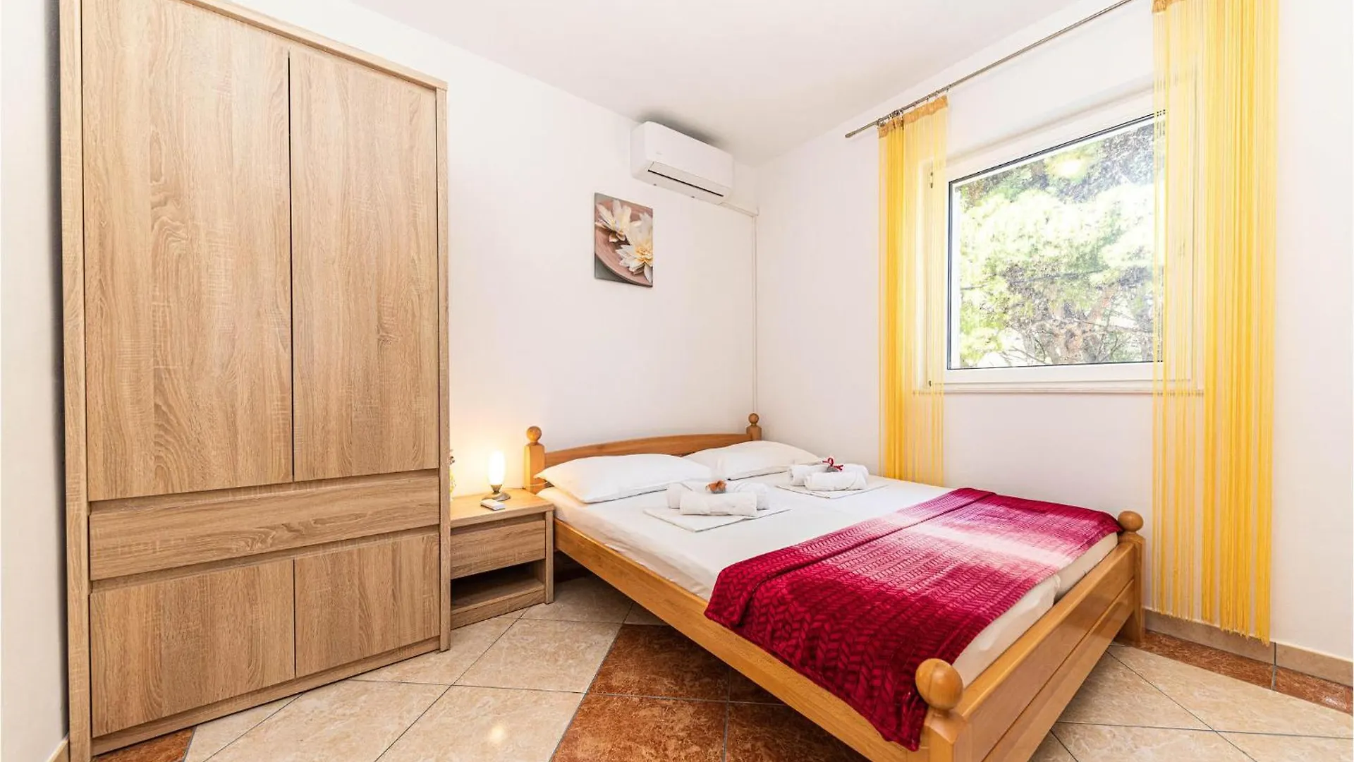 Nice Apartment In Kastel Sucurac With Kitchen Kastela